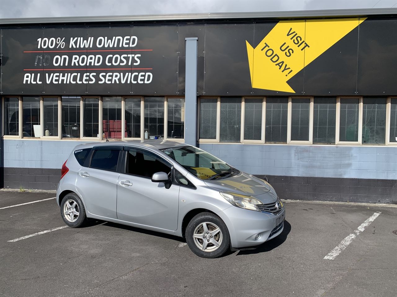 Vehicle image 3