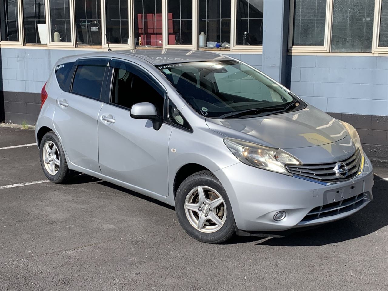 Vehicle image 4
