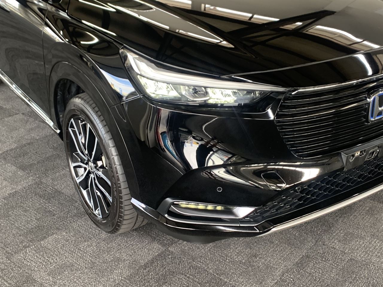 Vehicle image 4