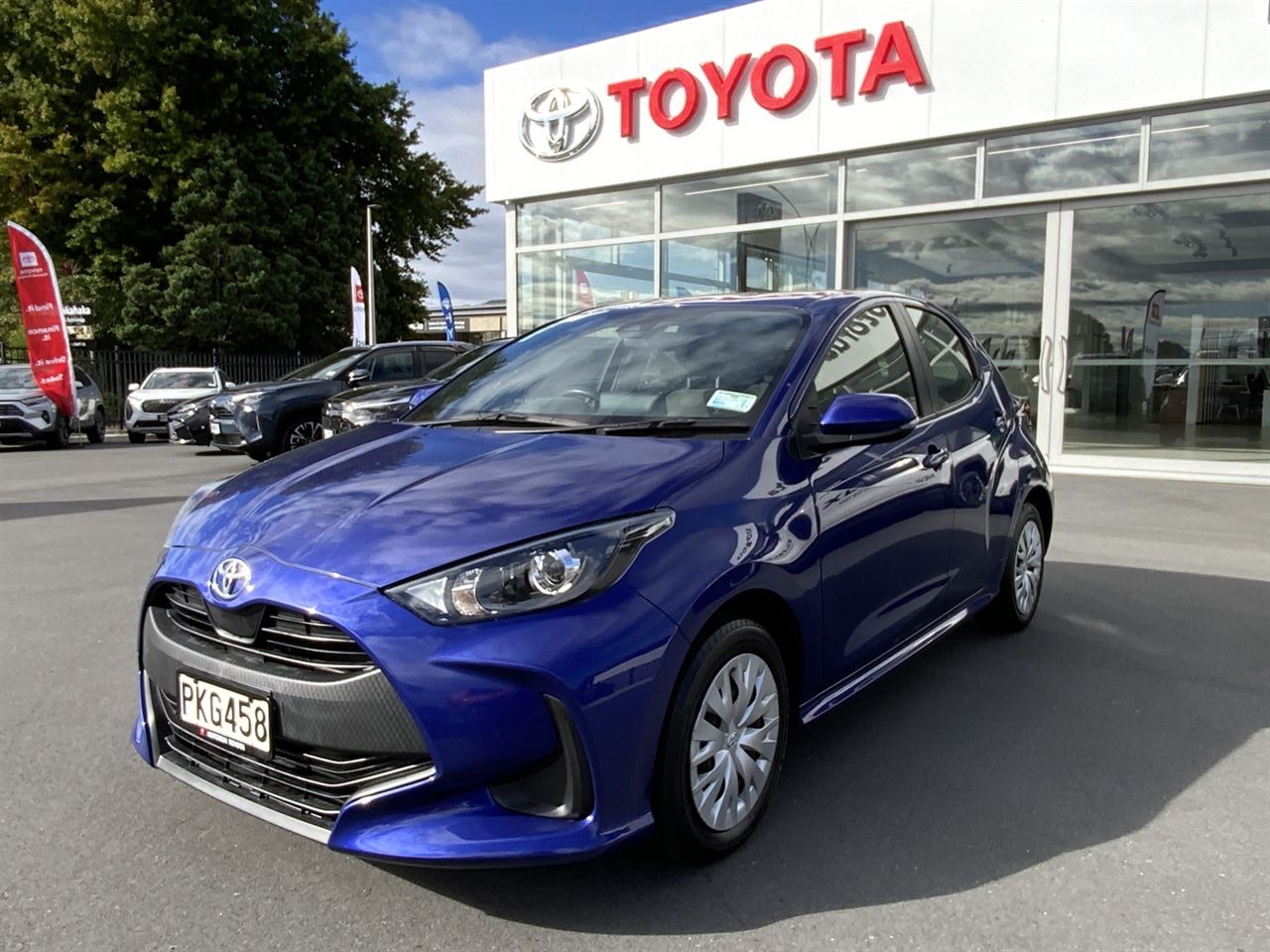 Vehicle image 4