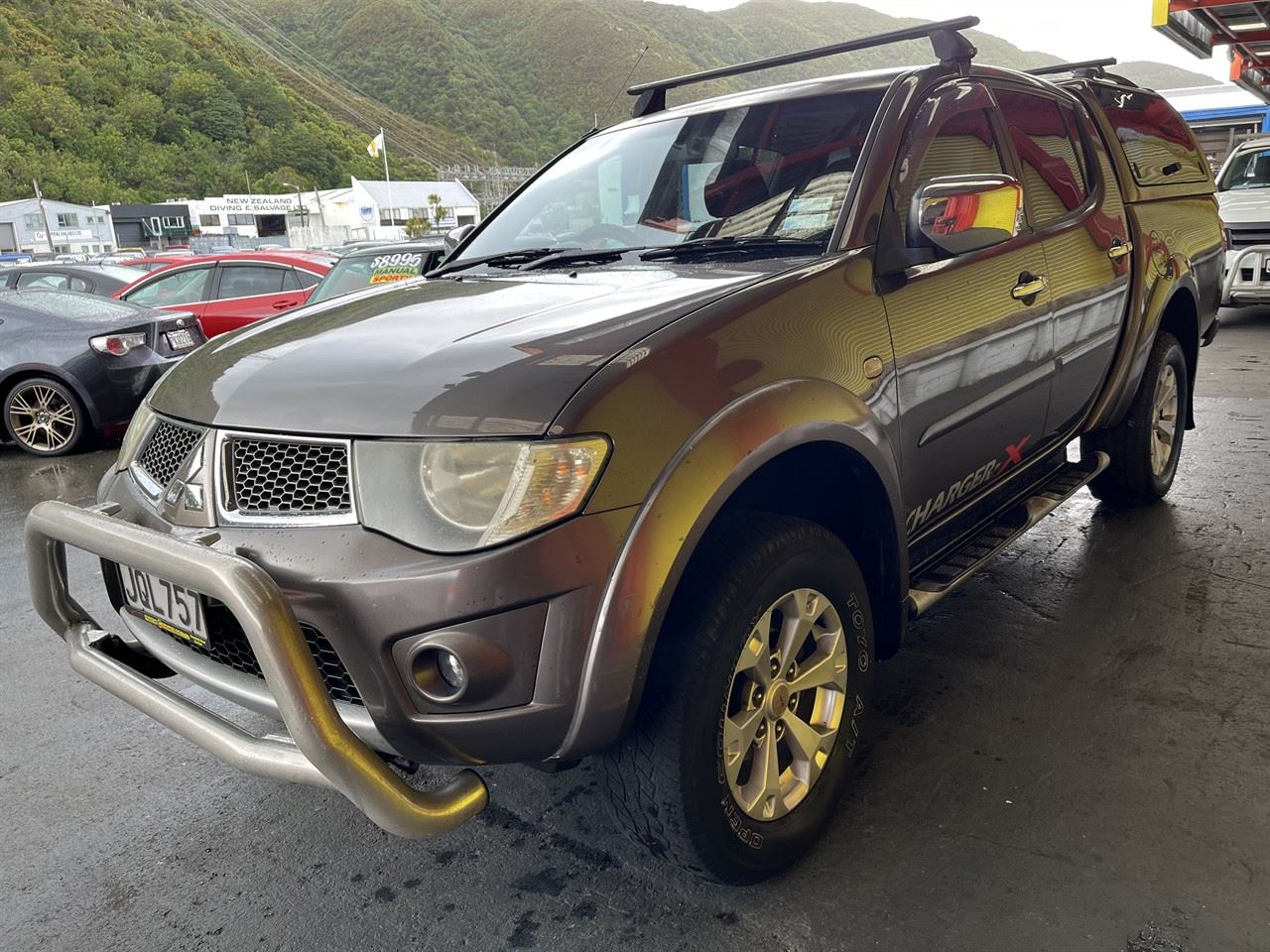 Vehicle image 3