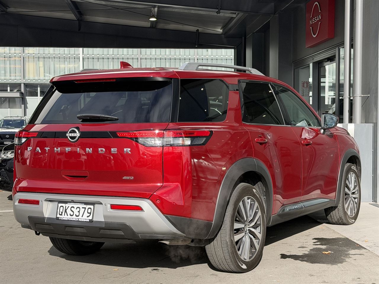 Vehicle image 4