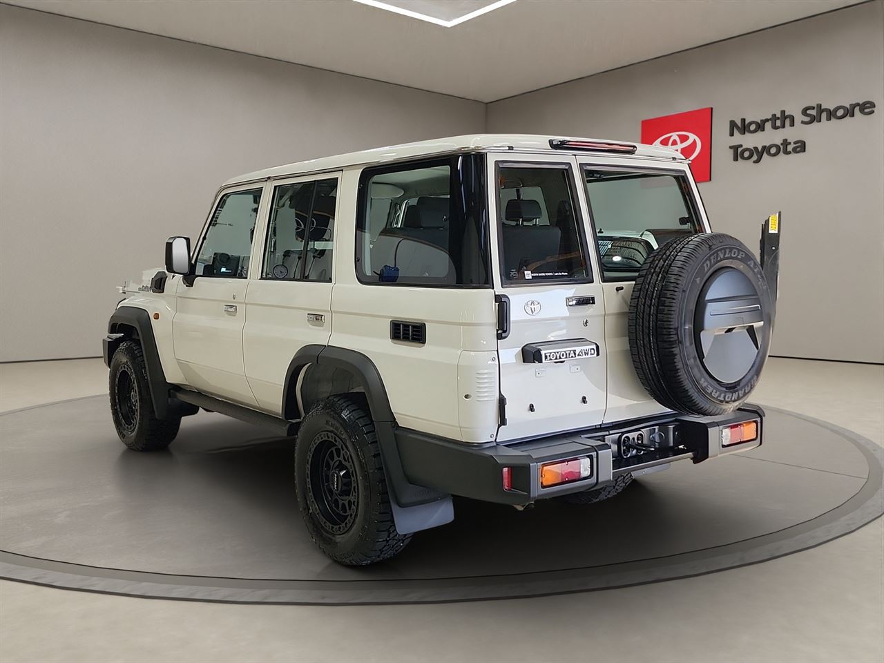 Vehicle image 5
