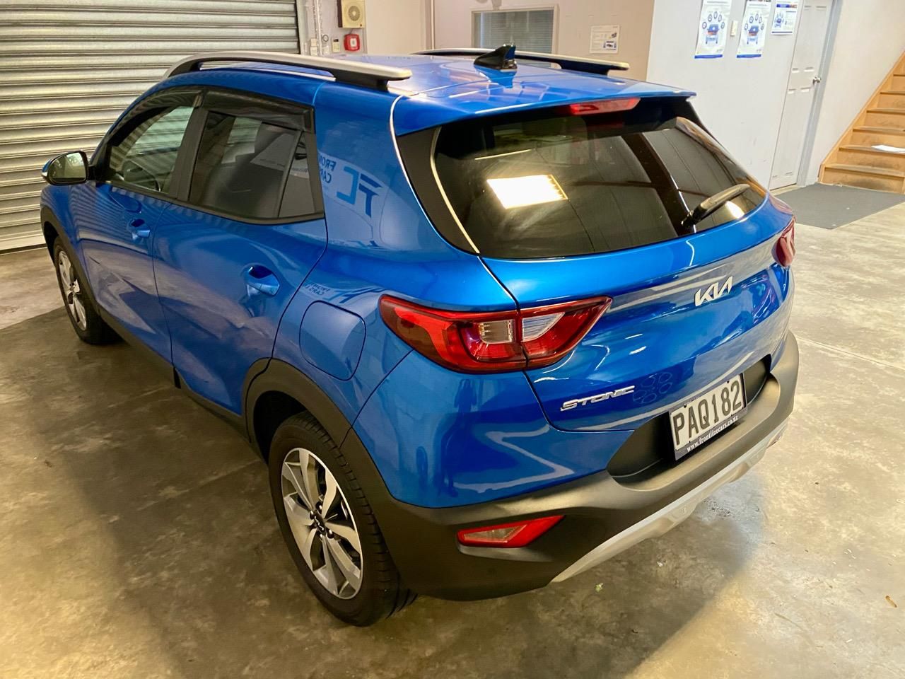 Vehicle image 5