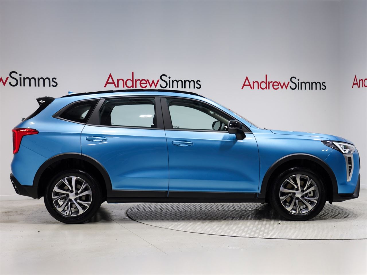 Vehicle image 3