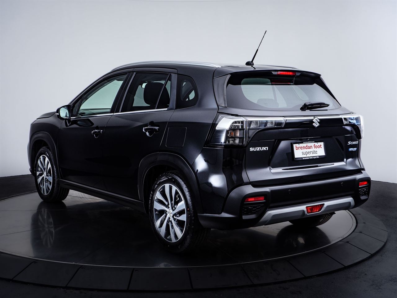 Vehicle image 5