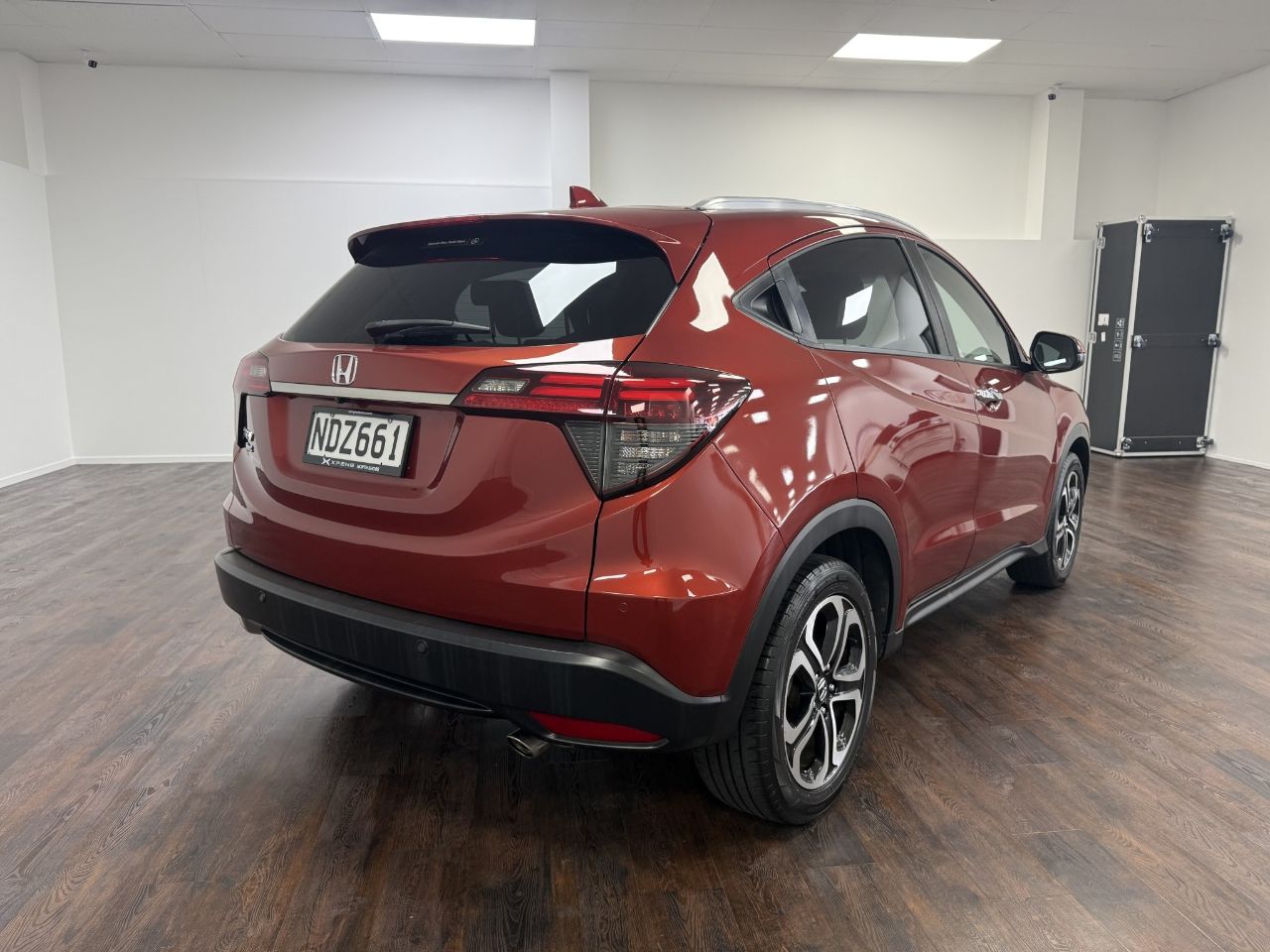 Vehicle image 4