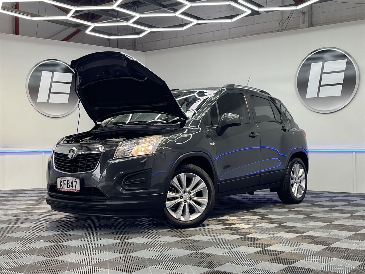 Vehicle image 3