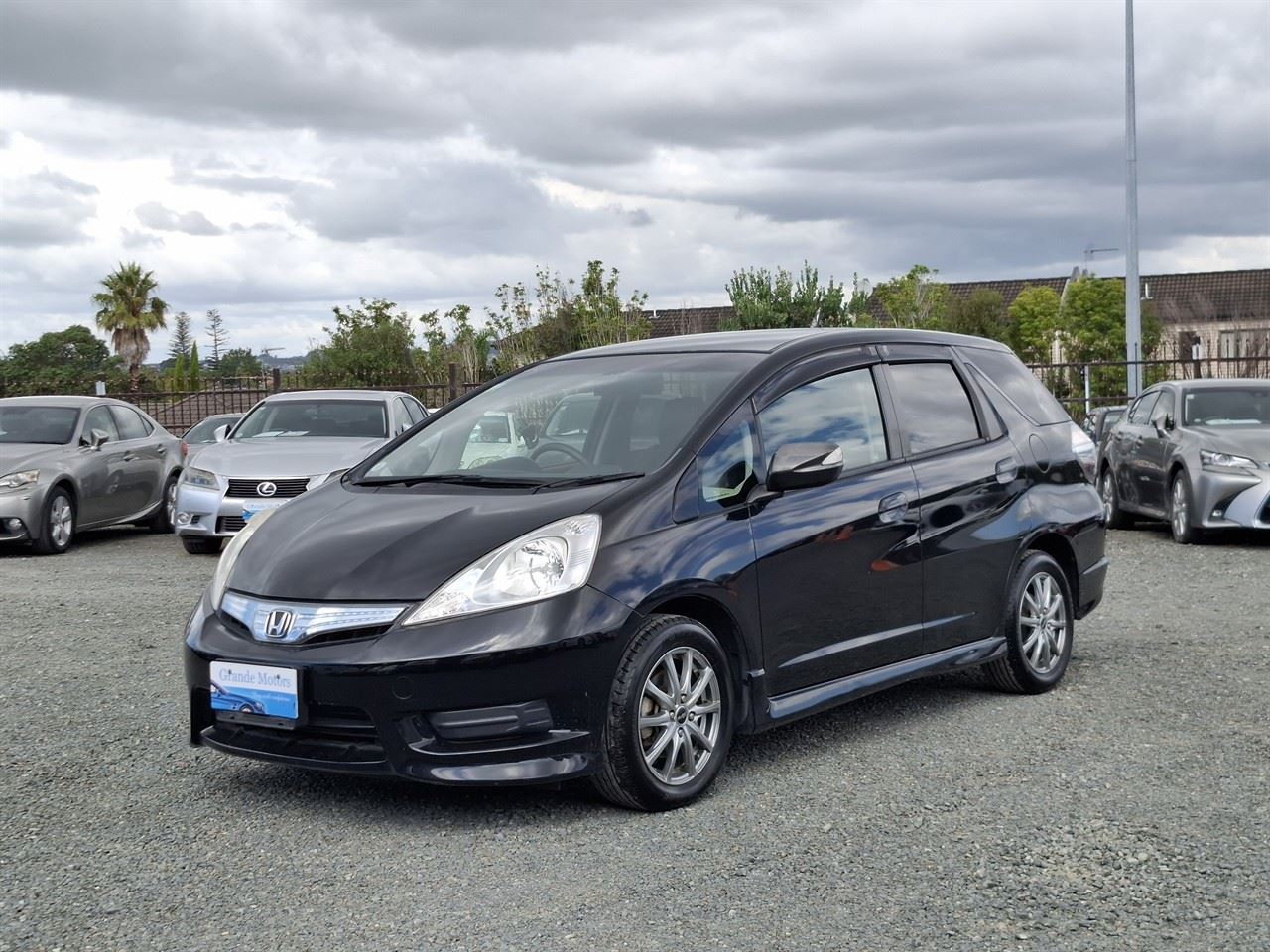 Vehicle image 3