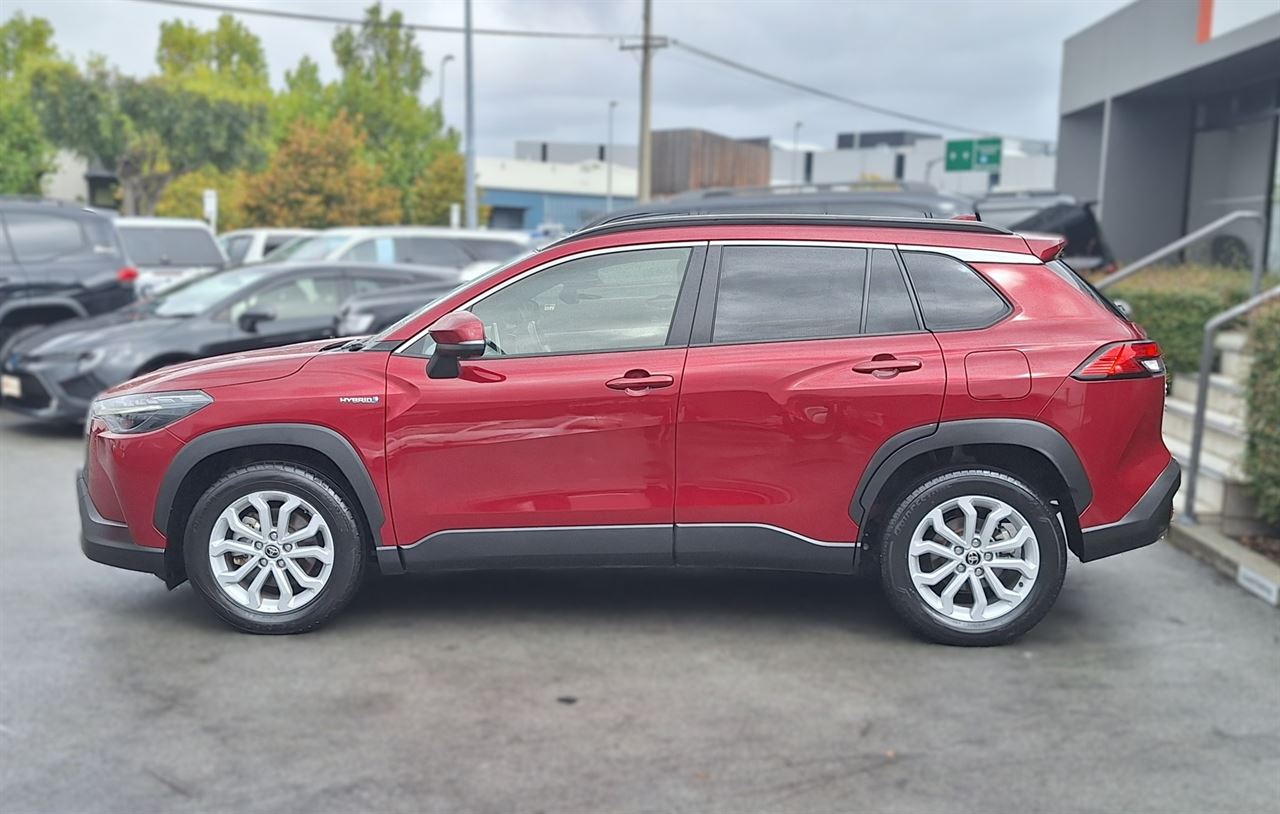 Vehicle image 4