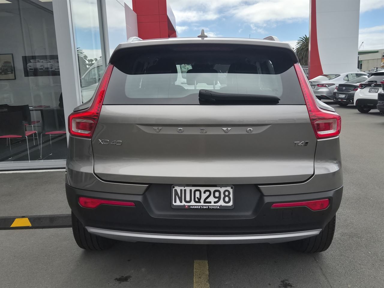 Vehicle image 4