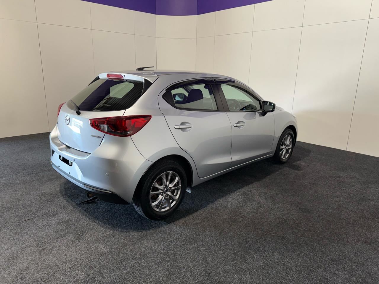 Vehicle image 4