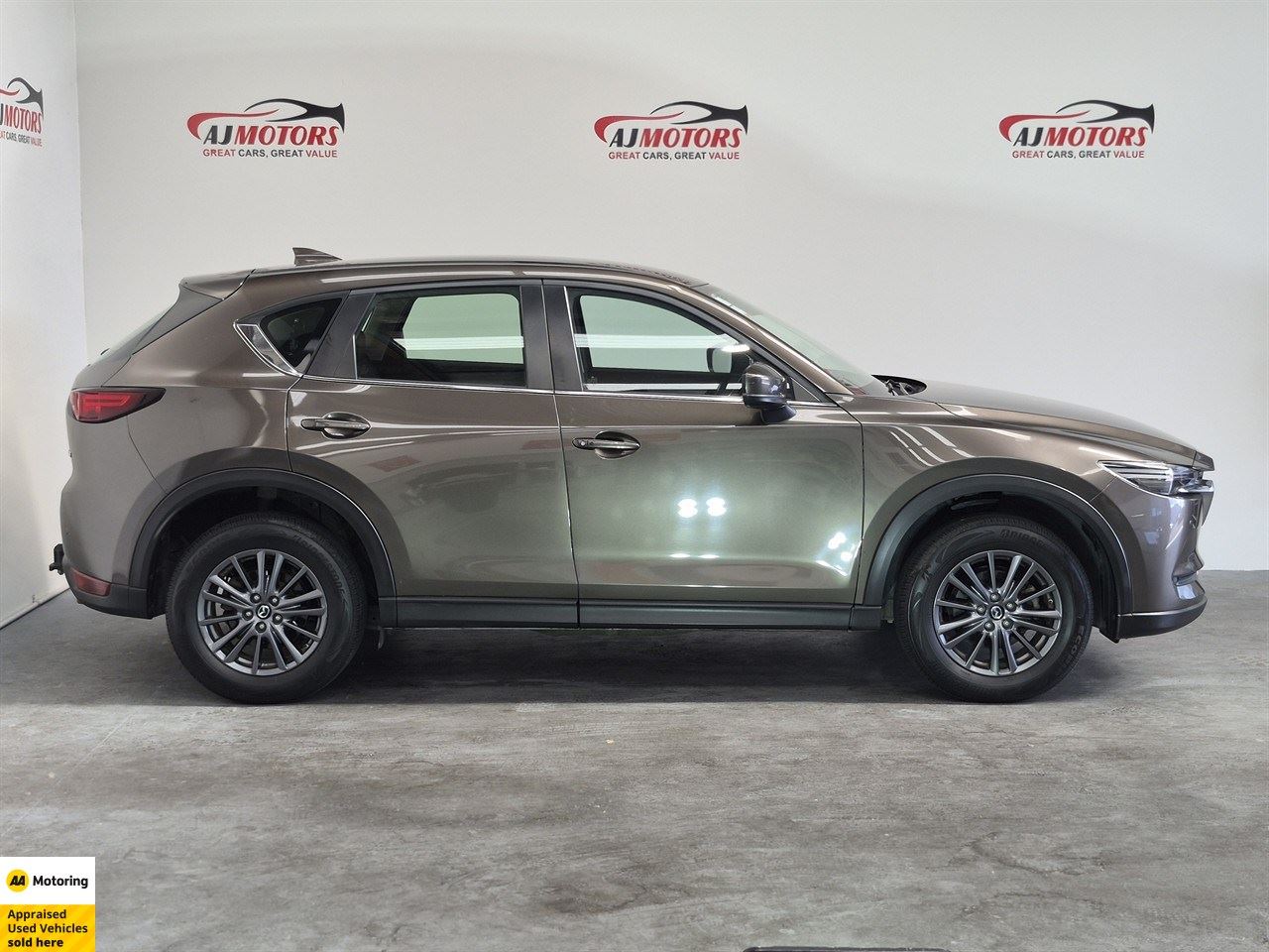 Vehicle image 3