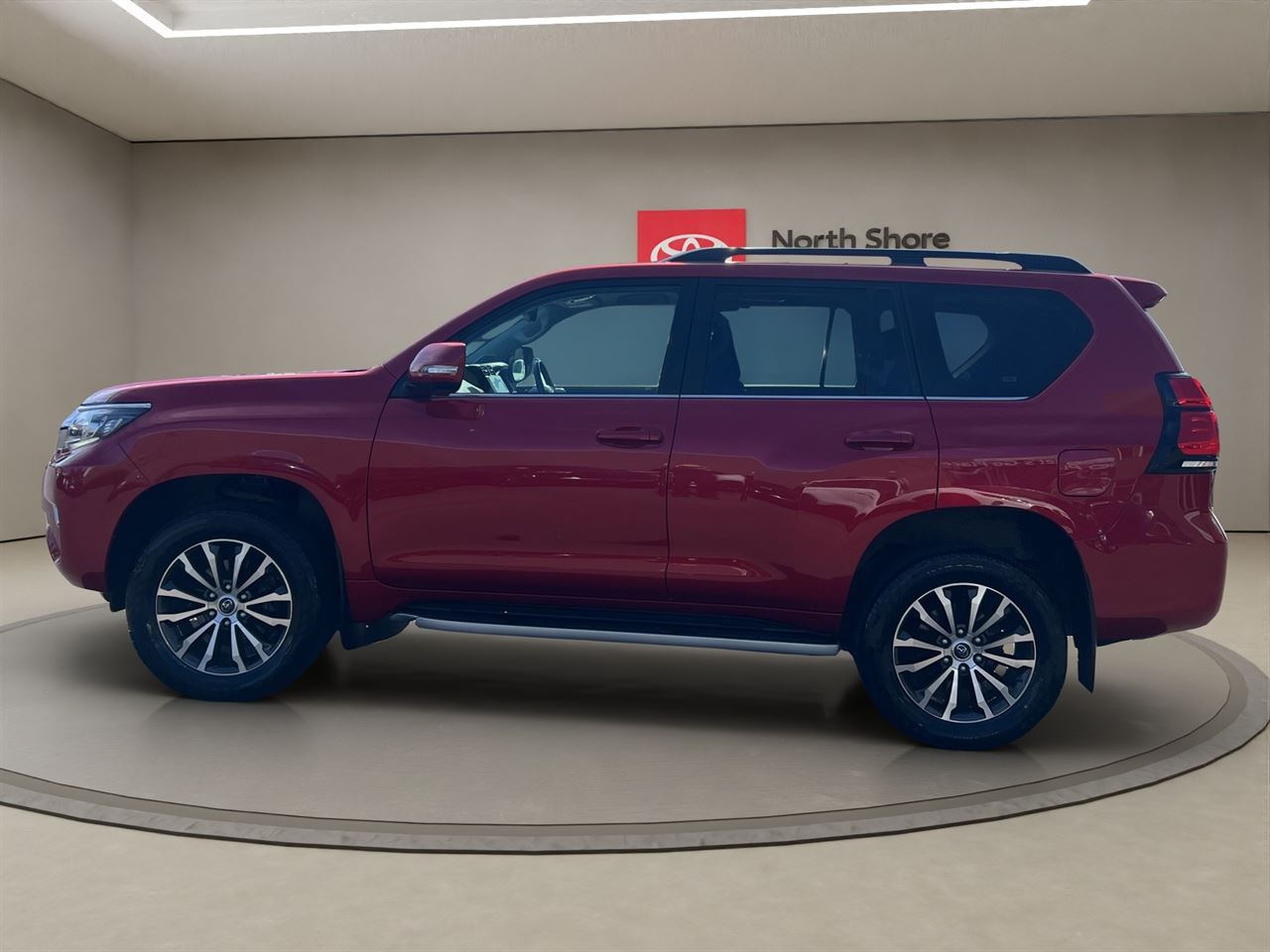 Vehicle image 4