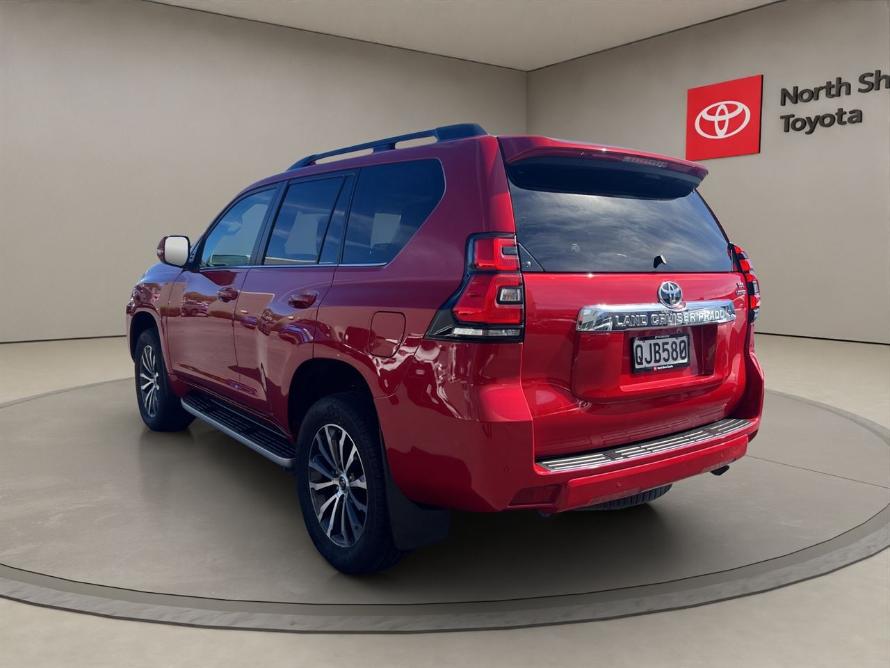 Vehicle image 5