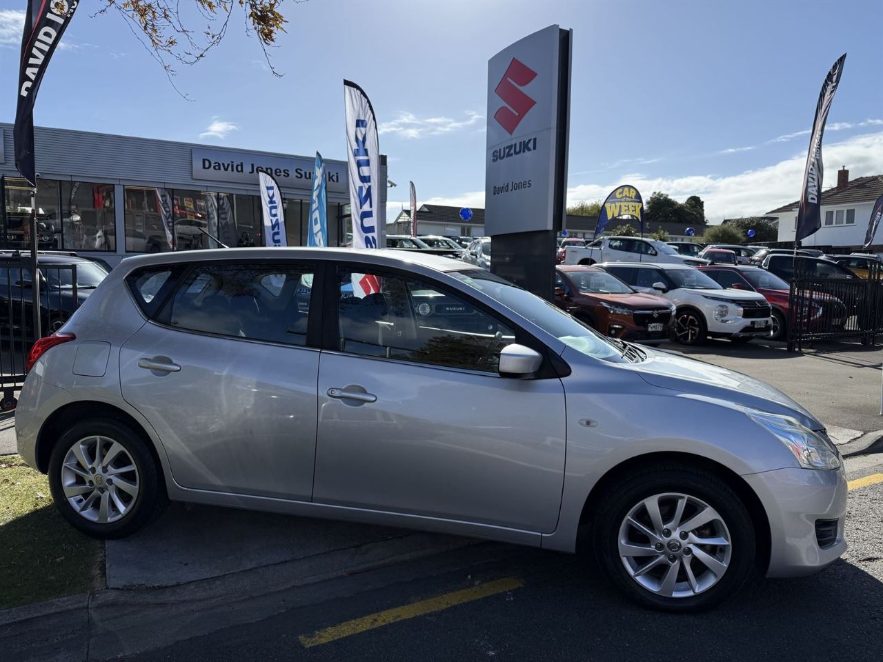 Vehicle image 4
