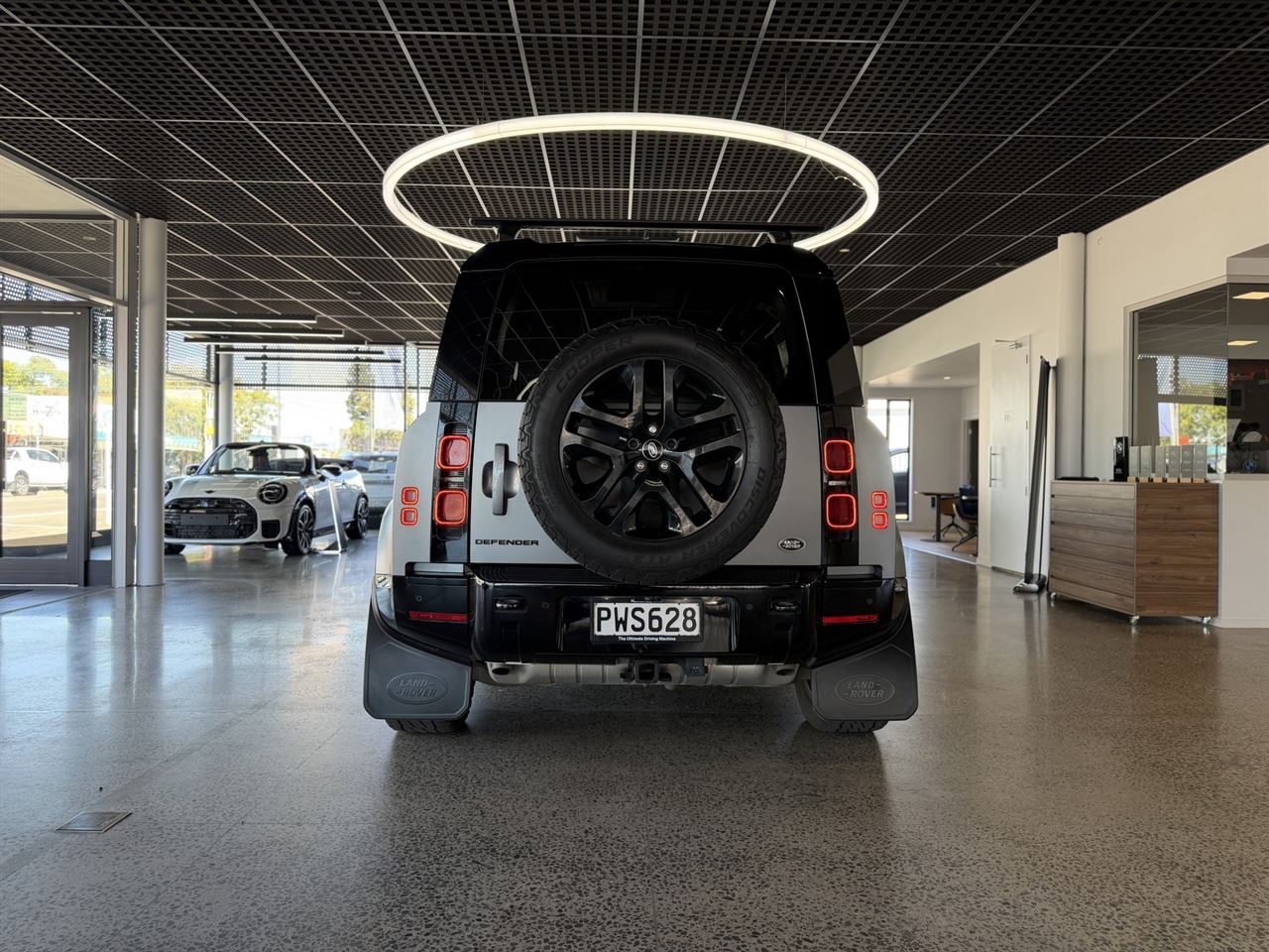 Vehicle image 5