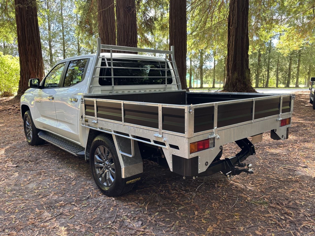 Vehicle image 5