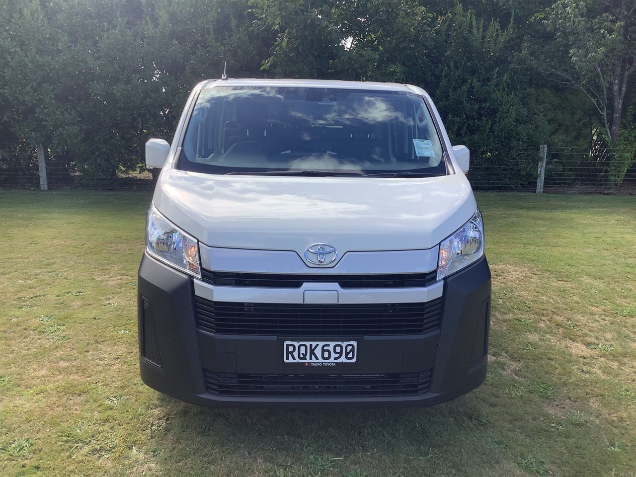 Vehicle image 3