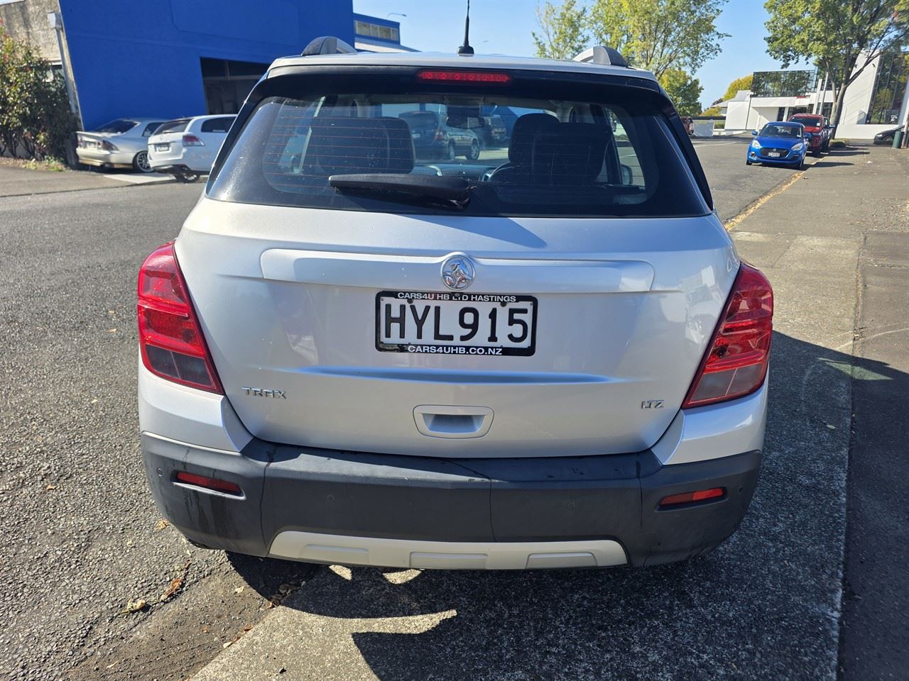 Vehicle image 5