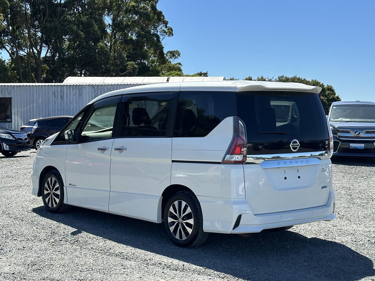 Vehicle image 4