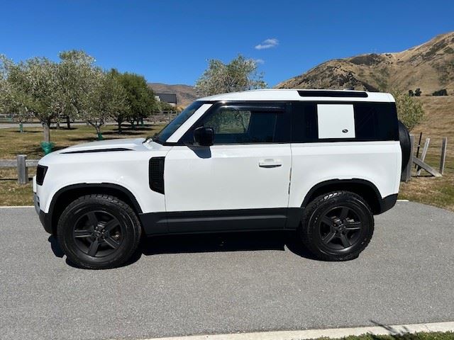 Vehicle image 3