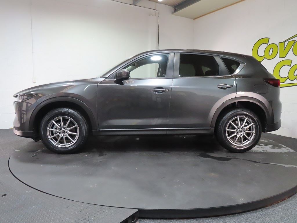 Vehicle image 4