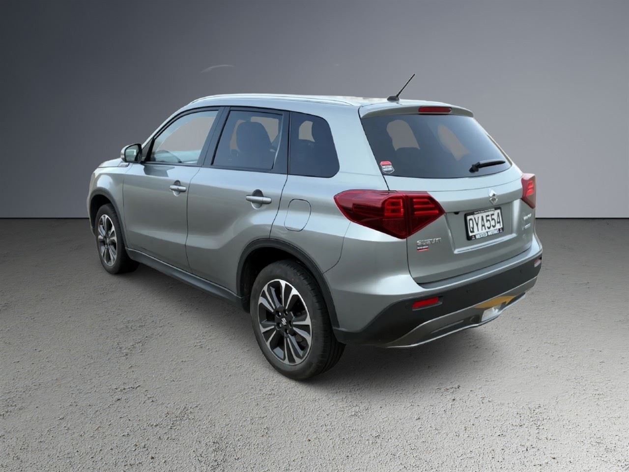 Vehicle image 4