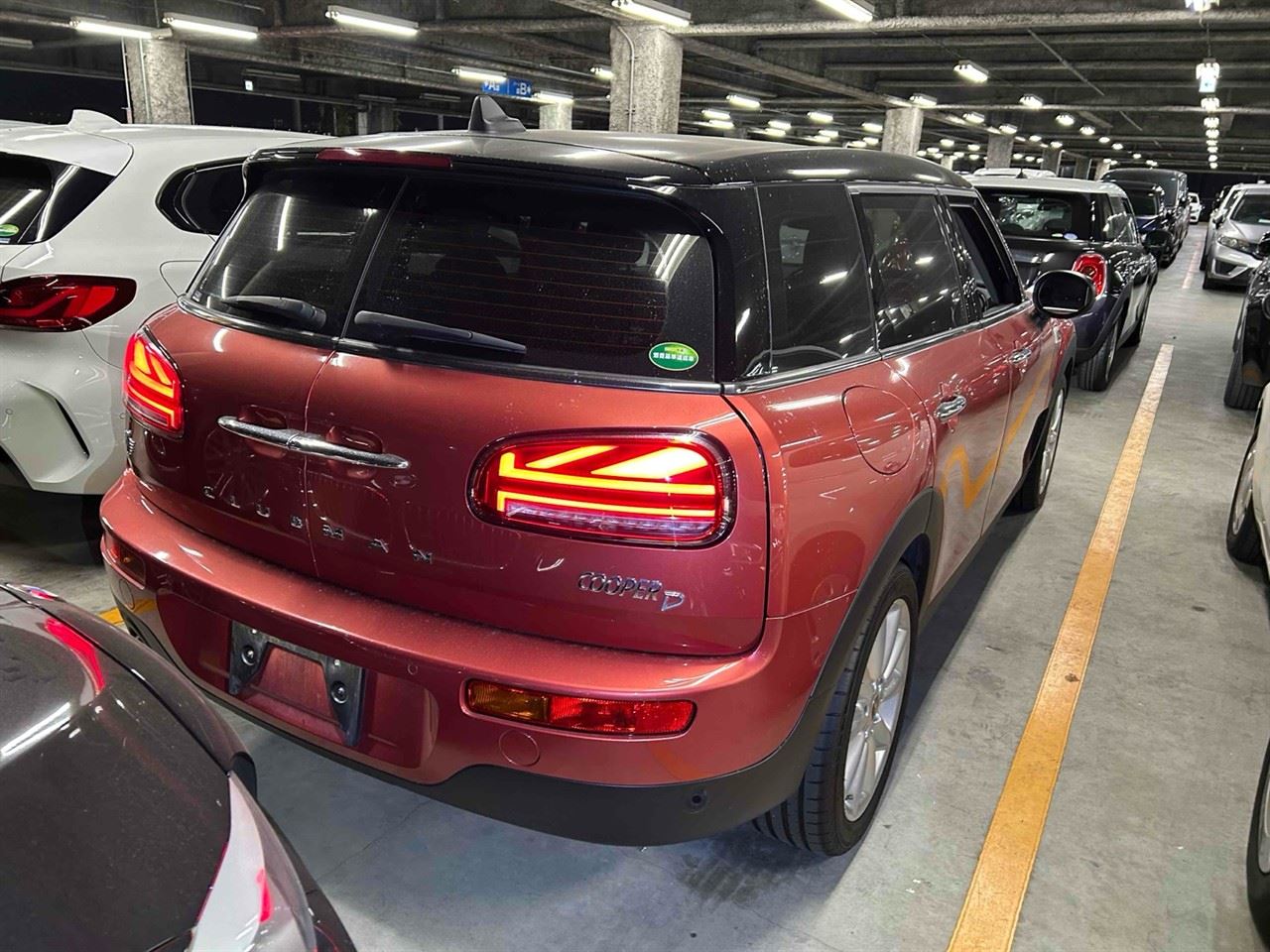 Vehicle image 3