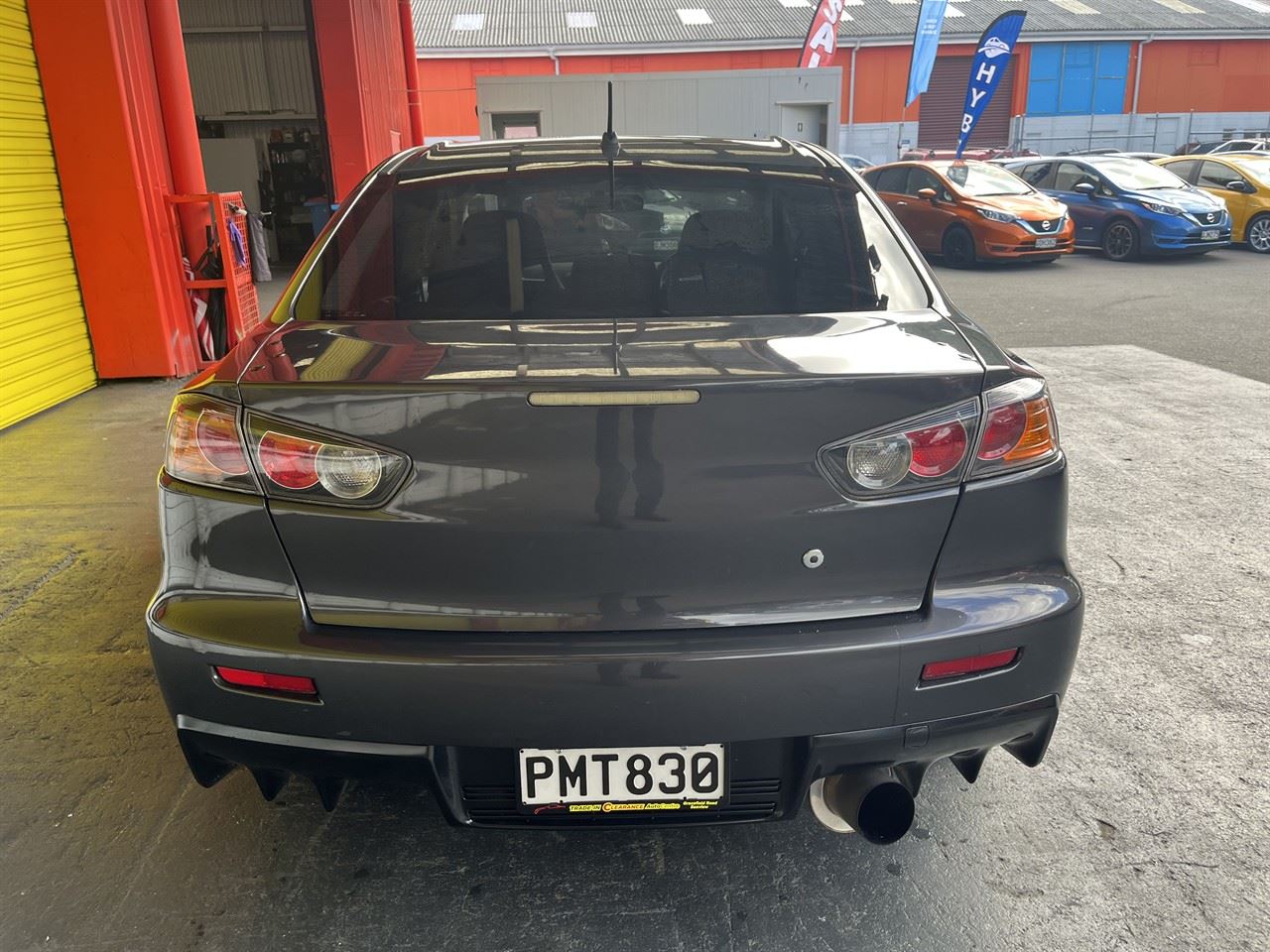 Vehicle image 5