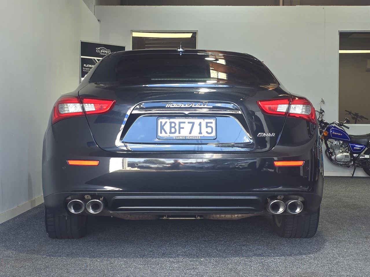 Vehicle image 5