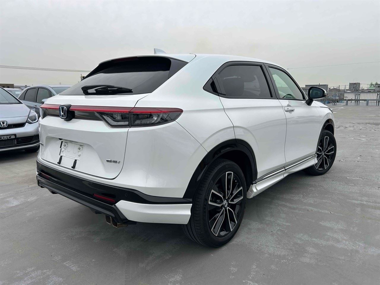 Vehicle image 3