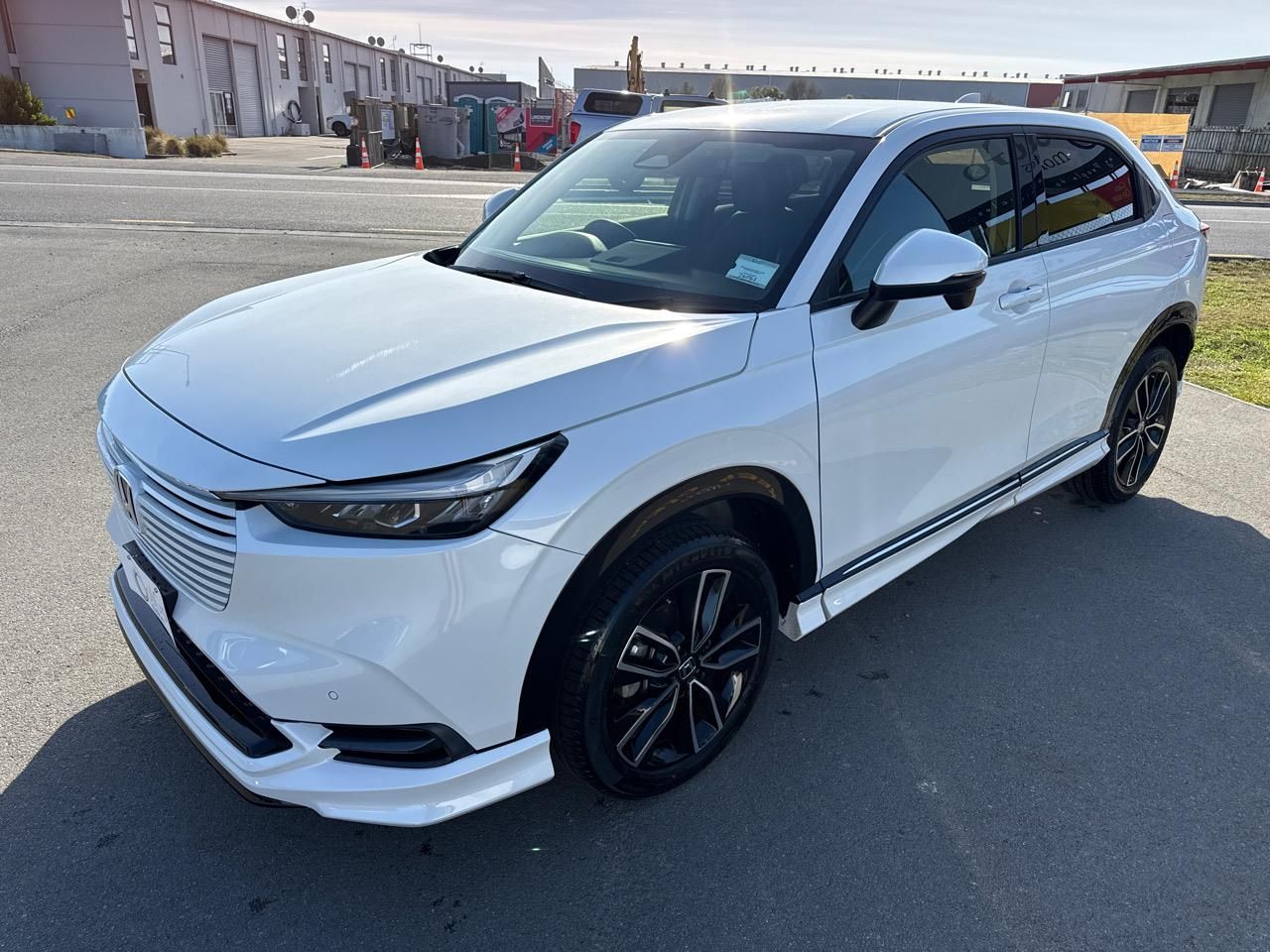 Vehicle image 4