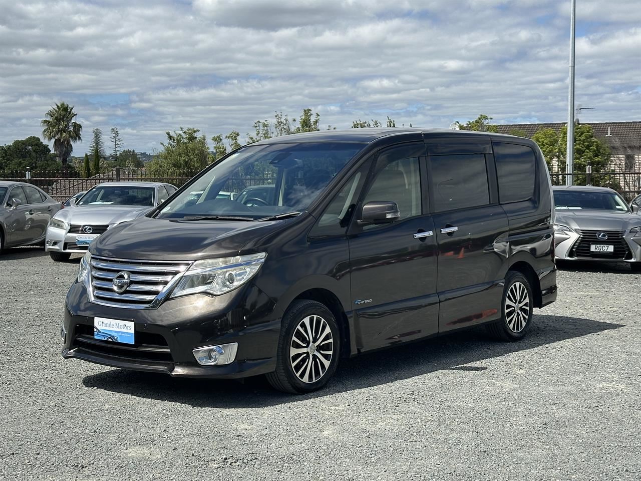 Vehicle image 3