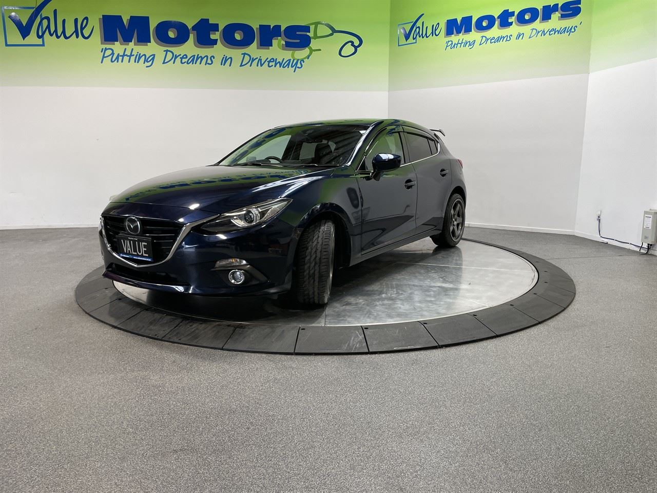 Vehicle image 3