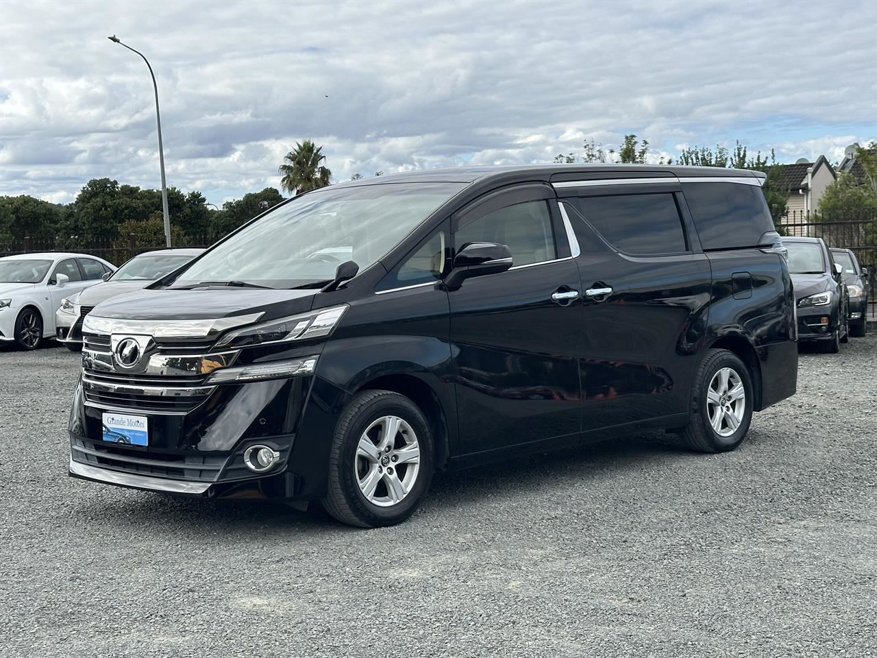 Vehicle image 3