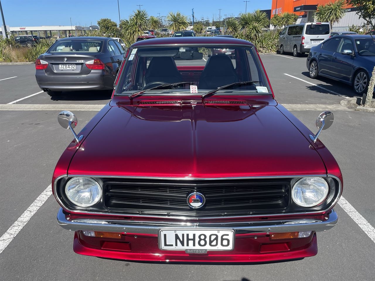 Vehicle image 4