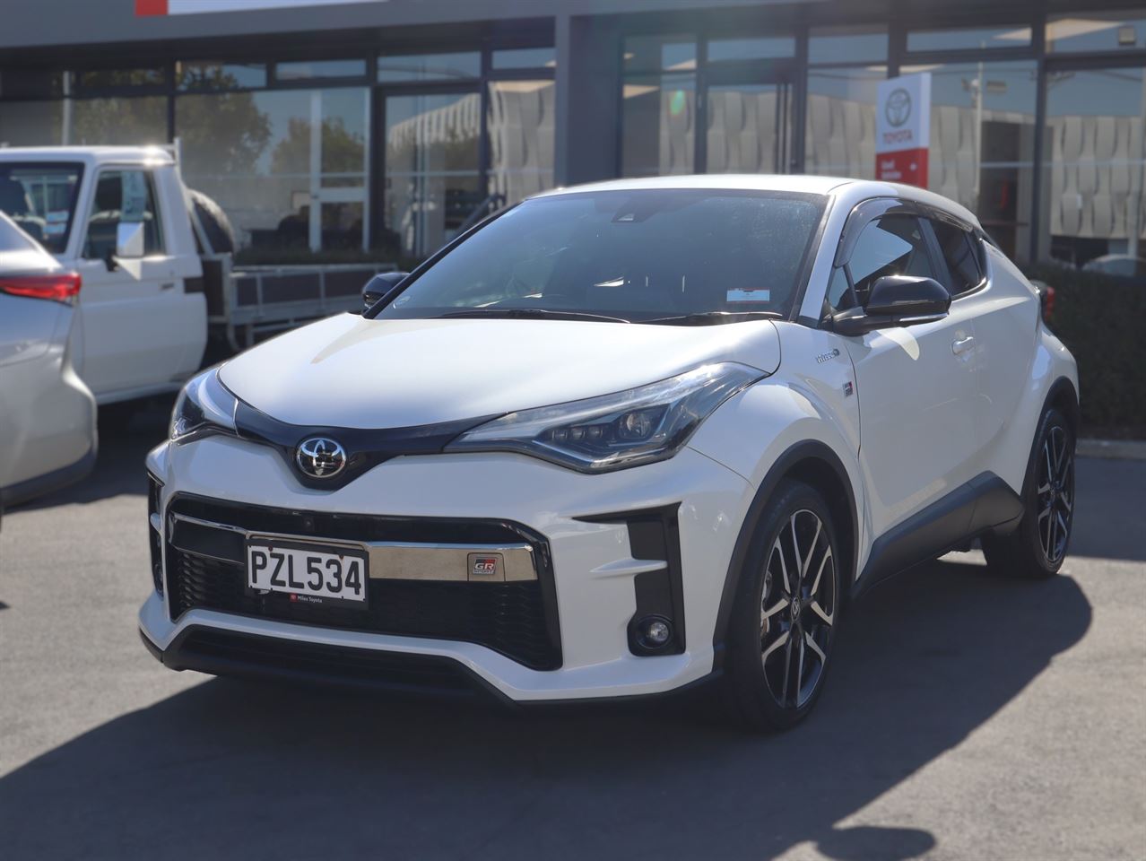 Vehicle image 3