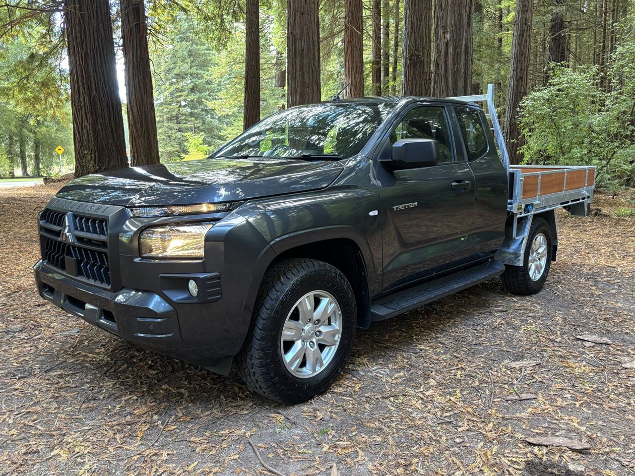 Vehicle image 3