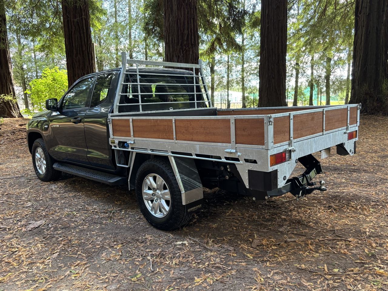 Vehicle image 5