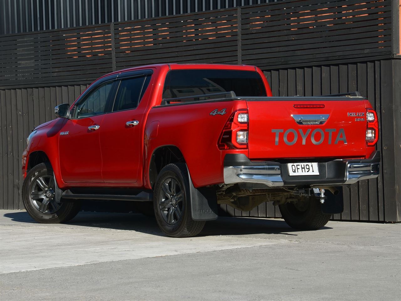 Vehicle image 4