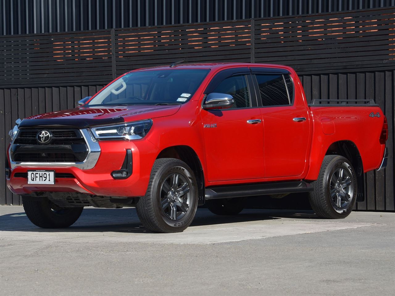 Vehicle image 5