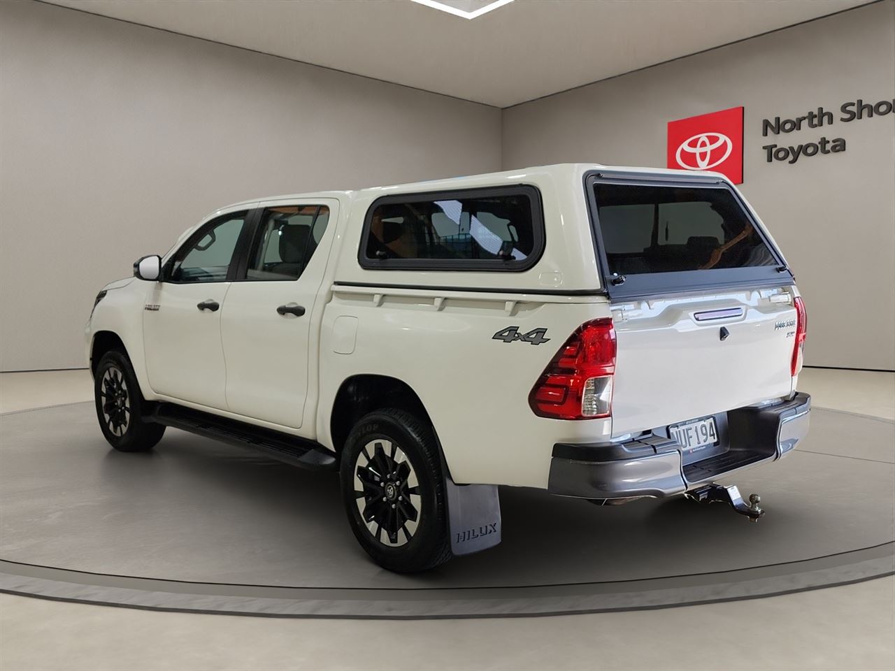 Vehicle image 5