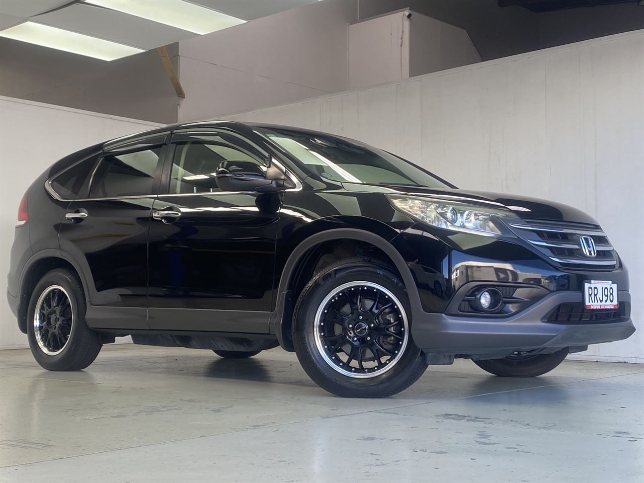 Vehicle image 4