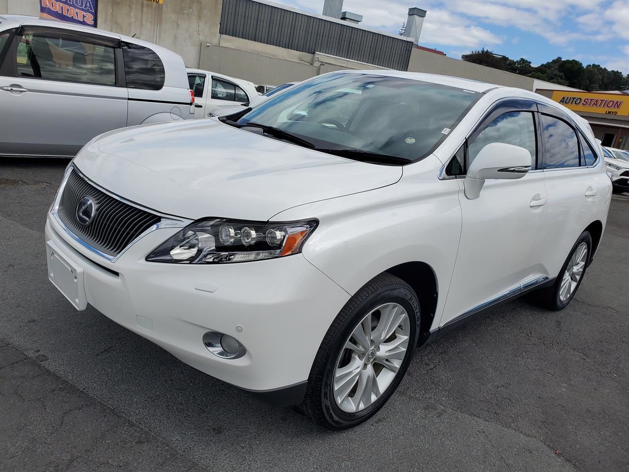 Vehicle image 3