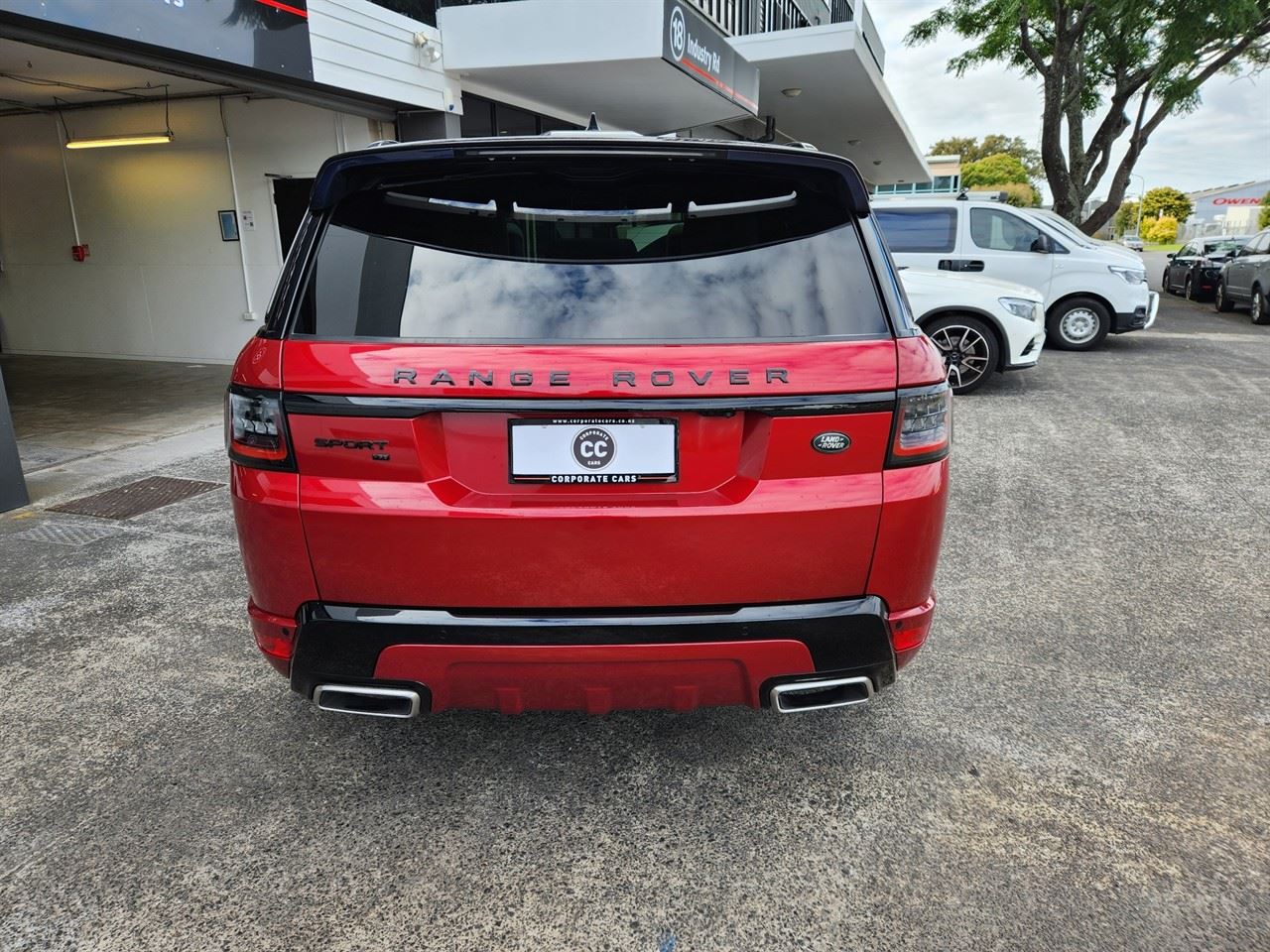 Vehicle image 5