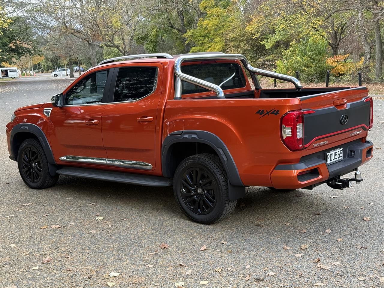 Vehicle image 4