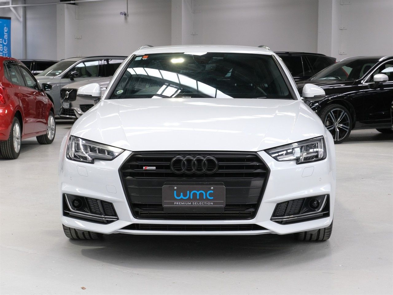 Vehicle image 3