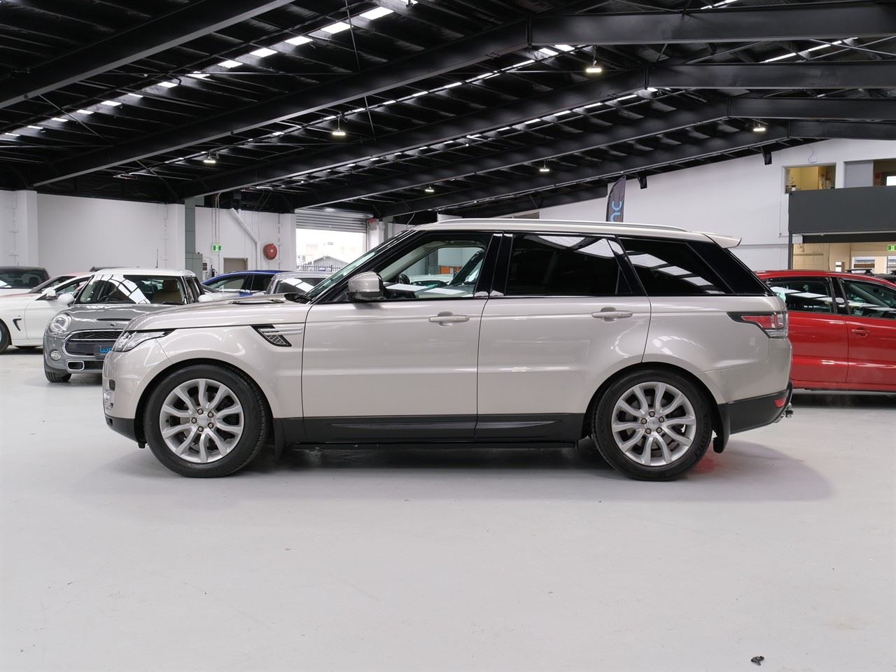 Vehicle image 5
