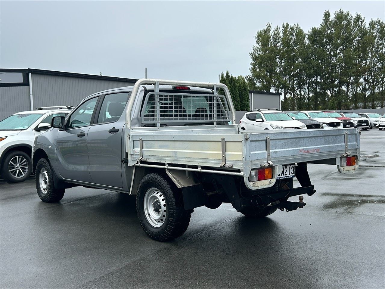 Vehicle image 4